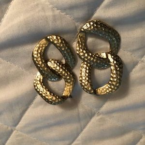 Hammered Gold Double Ring Pierce Earrings